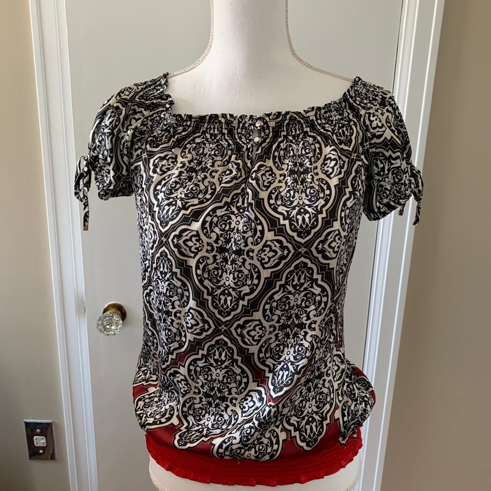 White House Black Market size s top-